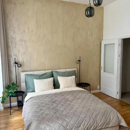 Apartament With Free Garage Parking
