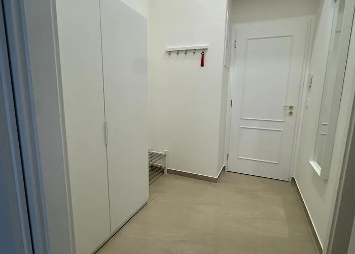 With Free Garage Parking