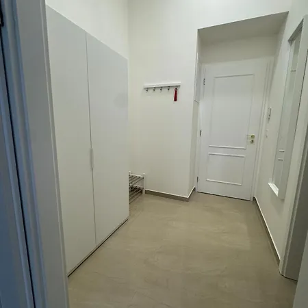 With Free Garage Parking