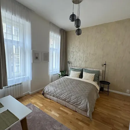 Apartmán With Free Garage Parking *