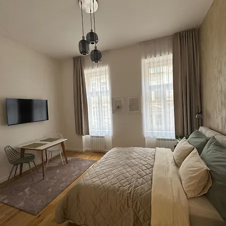 With Free Garage Parking * Praha